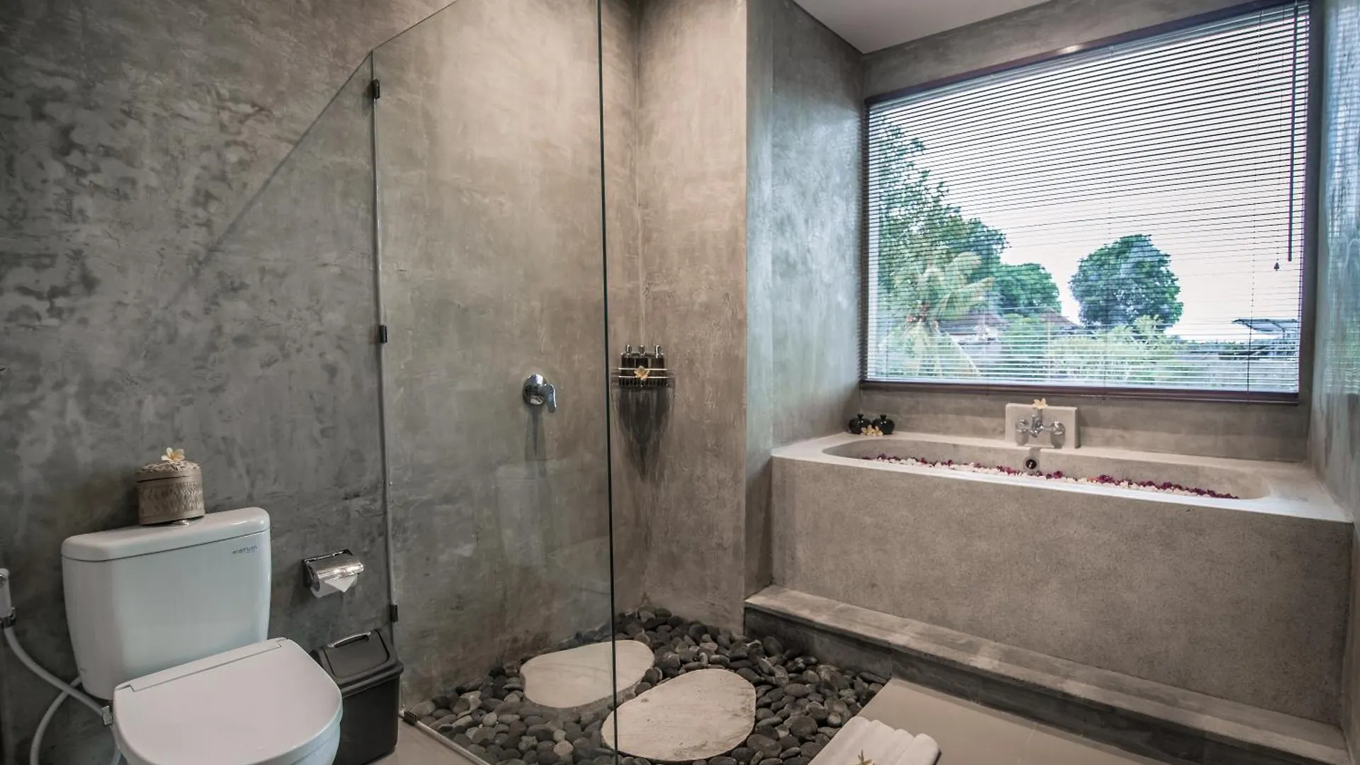 *** Hotel Mahadana Ubud Indonesia